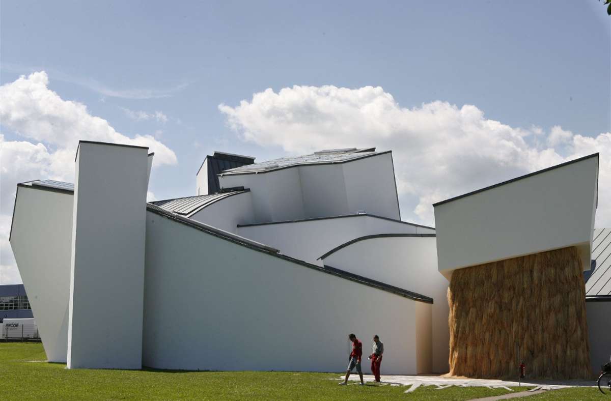 Nicht nur die Ausstellung, auch das gesamte Areal rund um das führende Designmuseum von Vitra in Weil am Rhein ist absolut einen Besuch wert. Foto: dpa