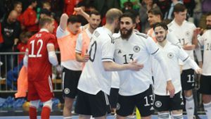 Der WM-Traum lebt: DFB-Auswahl zieht in die Eliterunde ein