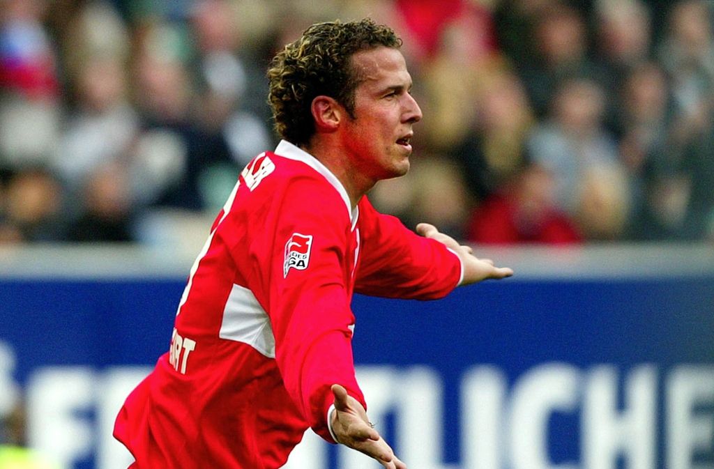 Marco Streller erzielte beim VfL Wolfsburg den Treffer zum 2:0 – und musste daraufhin dennoch das Spielfeld verlassen.