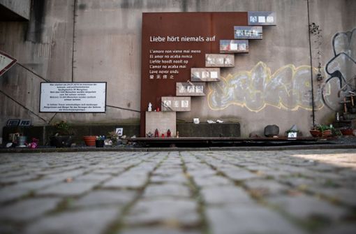 Die Gedenkstelle für die Opfer der Loveparade in Duisburg. Das Landgericht  hat am Montag den Prozess eingestellt. Foto: dpa/Fabian Strauch