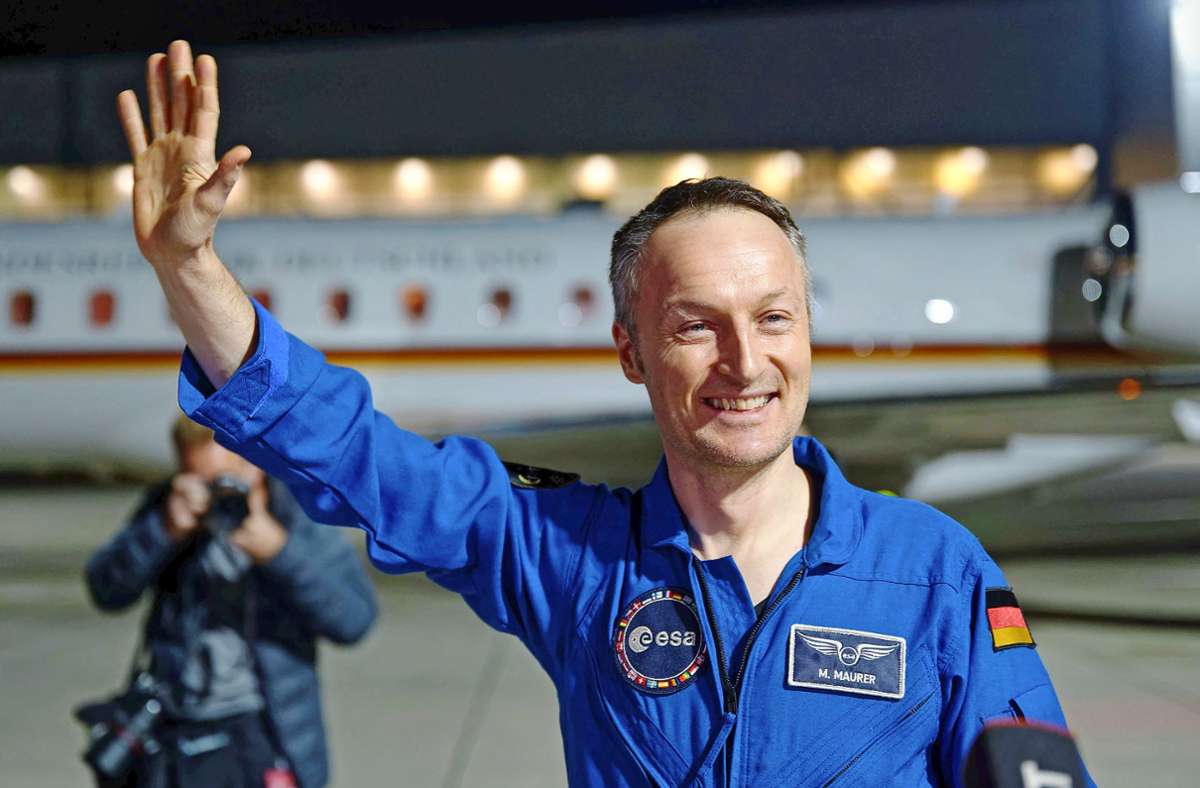 Astronaut Maurer nach der Landung: Was ihn wohl daheim erwartet? Foto: dpa/Henning Kaiser