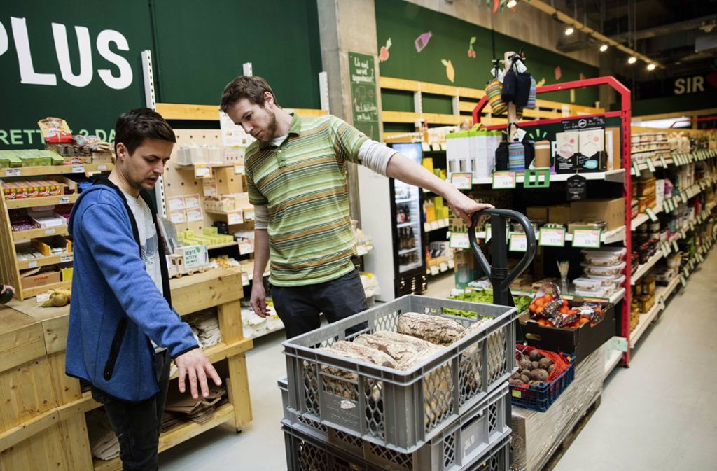 Foodsharing im Rettermarkt in Berlin: Die Chance für den Riesenkürbis
