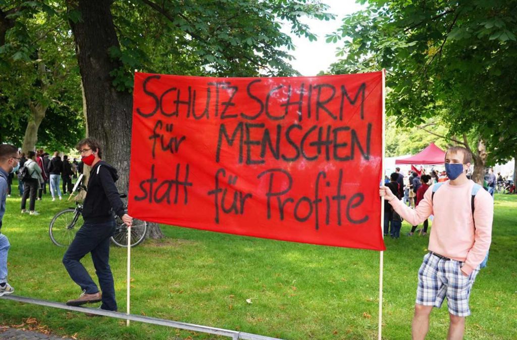 Zu der Demonstration im Oberen Schlossgarten kamen rund 300 Menschen.