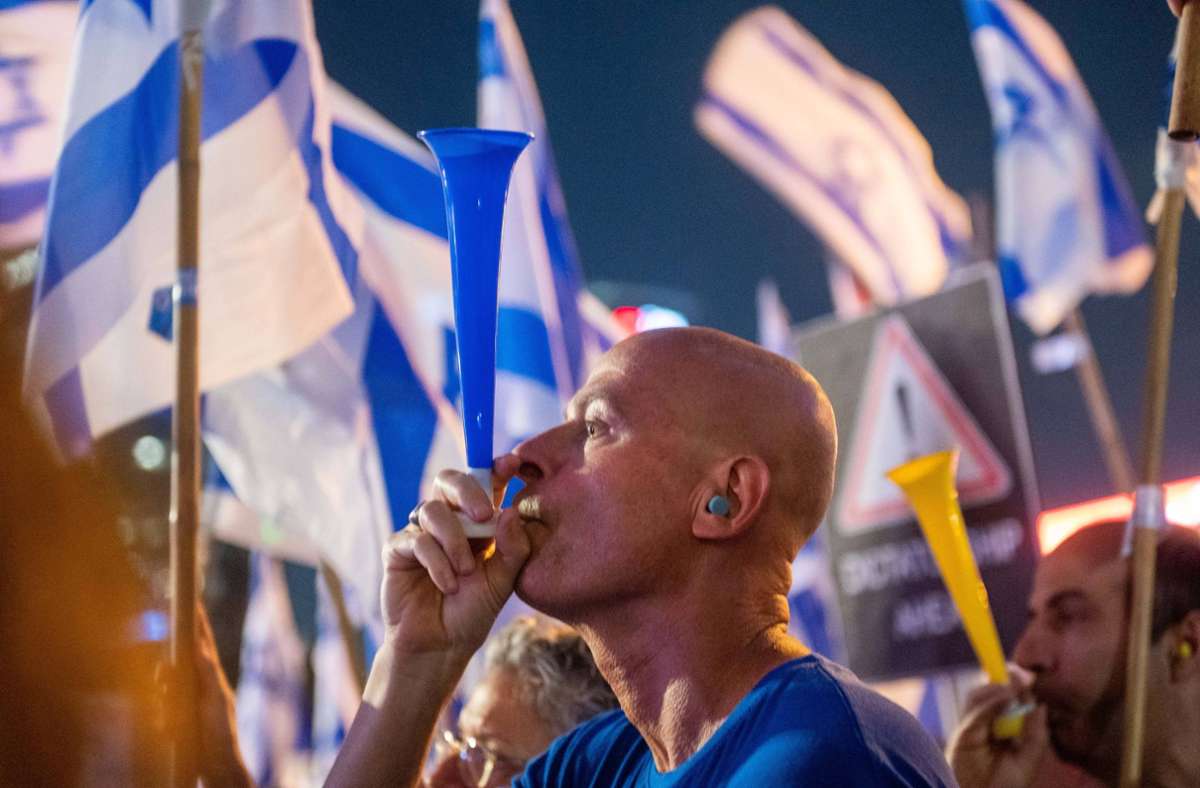 Protest in Israel: Israels Regierung treibt Justizreform voran