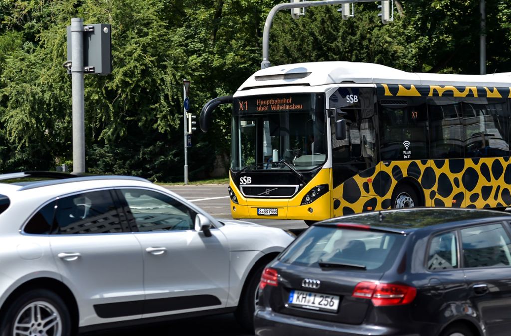 Schnellbus X1 in Stuttgart: Umstyling bei der SSB – Stuttgarts Gepard verliert sein Fell