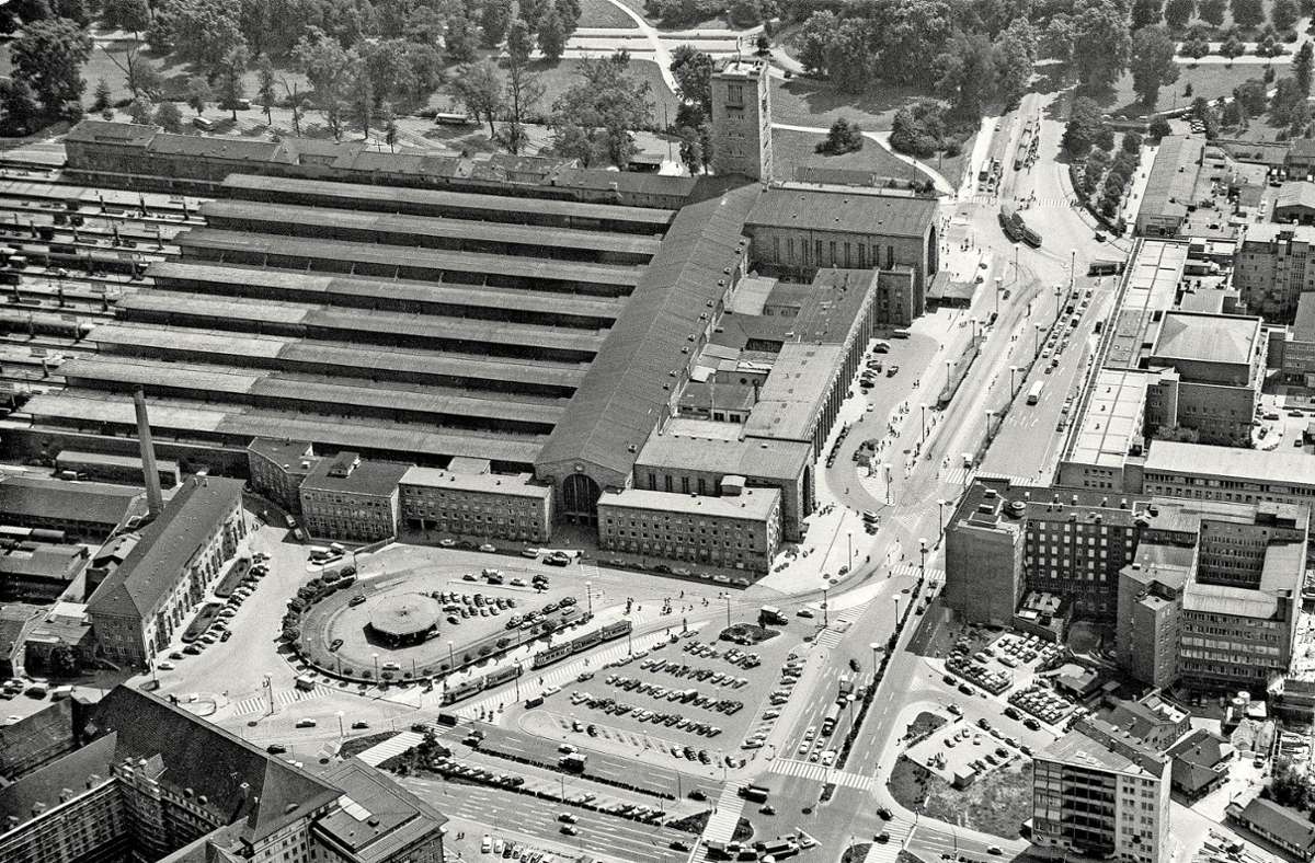 Stuttgarter Stadtansichten: Blick auf auf den Hauptbahnhof 1958