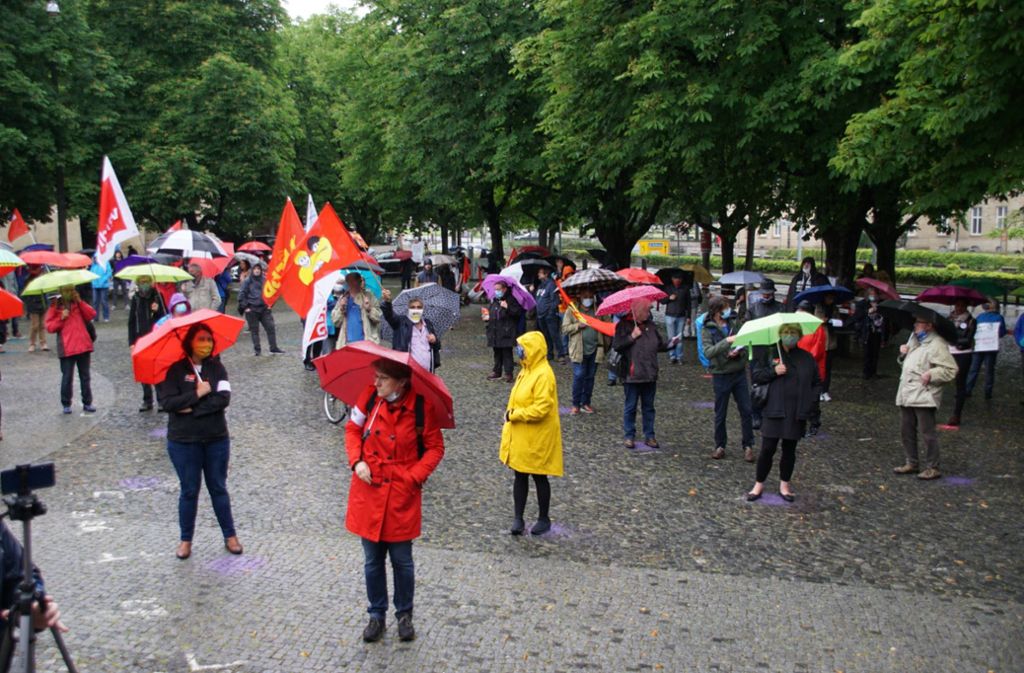 DGB-Demo in Stuttgart: Gewerkschaftler stellen sich gegen rechts