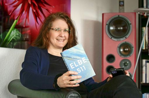 Nicole Weis hat as Buch „Elbe 511“ geschrieben. Die Autorin lebt in Leonberg. Foto: Simon Granville