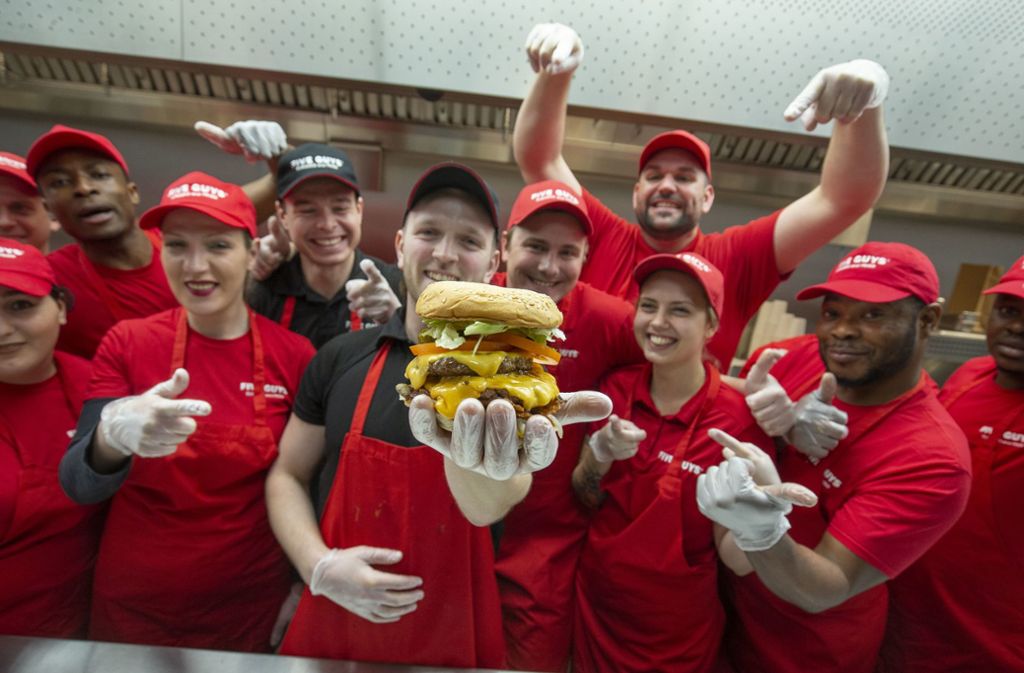 Five Guys eröffnet in Stuttgart: Jubelschreie über neue Burger in der Stadt