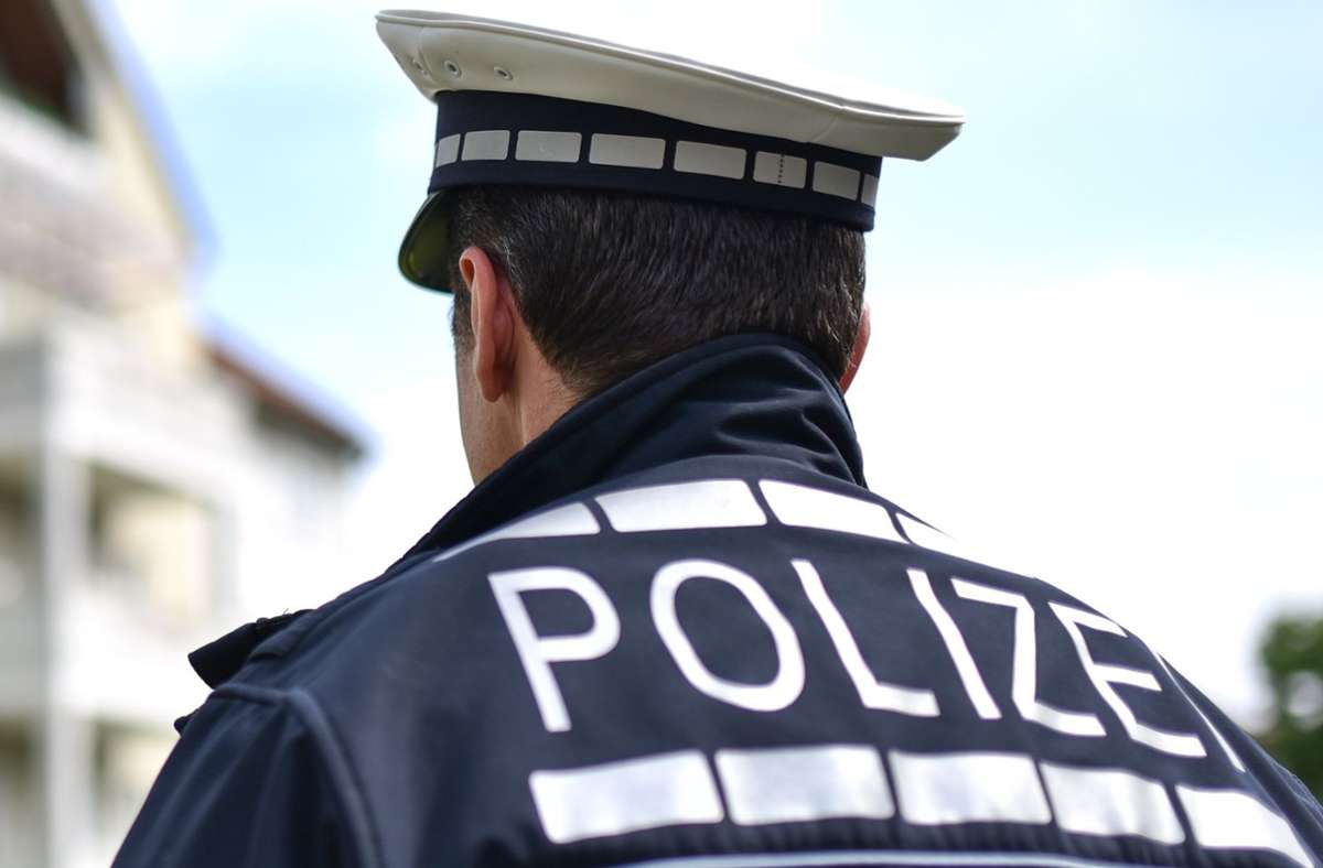 Polizisten informierten das Jugendamt. (Symbolbild) Foto: dpa/Uwe Anspach