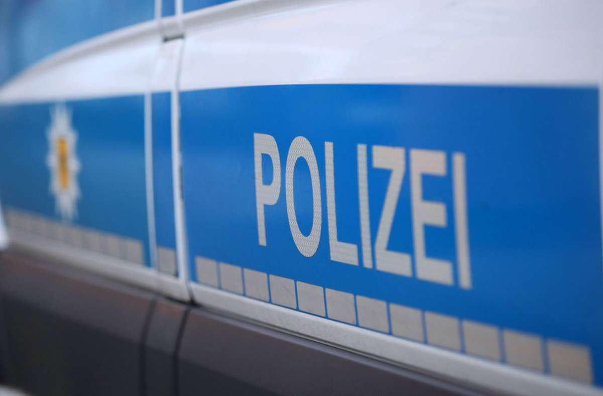 Polizei in Plochingen: Ladendieb verletzt auf Flucht drei Personen