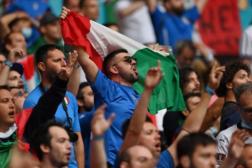 Italien-Fans vor dem EM-Finale. Foto: AFP