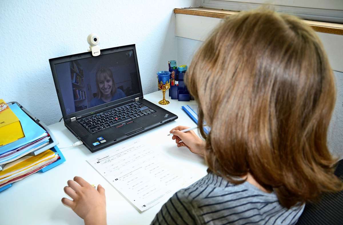 Chancenschenker: Esslinger Caritas-Projekt mobilisiert Laptops zum Lernen