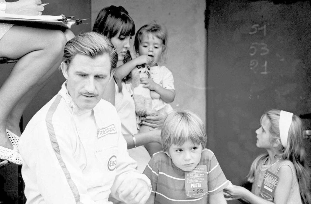 Graham und Damon Hill: Der Brite Graham Hill holte sich 1962 und 1968 den WM-Titel. Sohn Damon (neben dem Vater) unterlag 1994 in einem intensiven Duell Michael Schumacher, ehe er 1996 Weltmeister wurde.