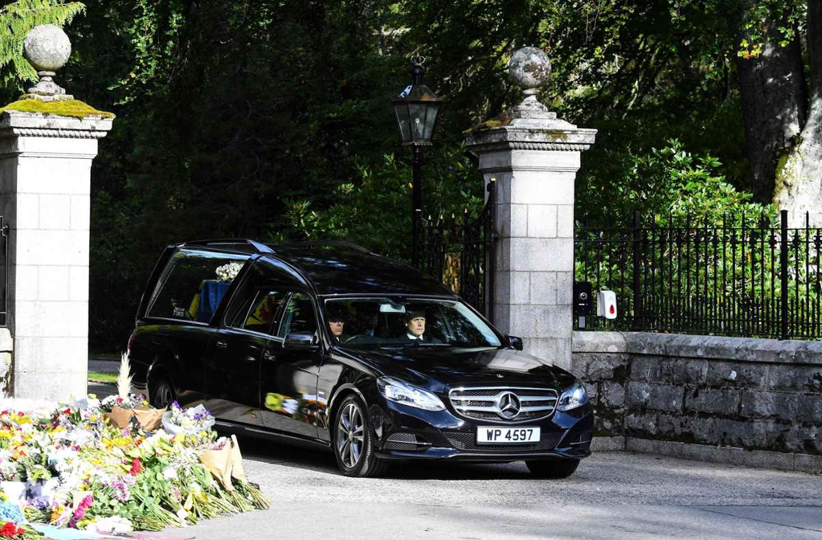 Großbritannien: Sarg der Queen verlässt Schloss Balmoral