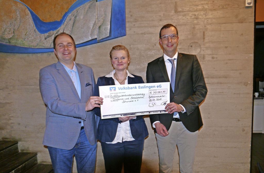 Über 12.000 Euro für Diakonie- und Sozialstation Schurwald gespendet: Das Geld wird dringend benötigt