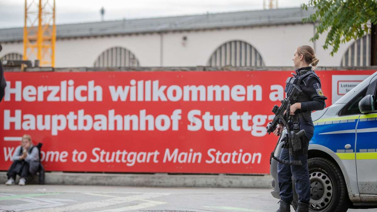Stuttgarter Hauptbahnhof: Verdächtiger Gegenstand sorgt für Einsatz –  Polizei gibt Entwarnung