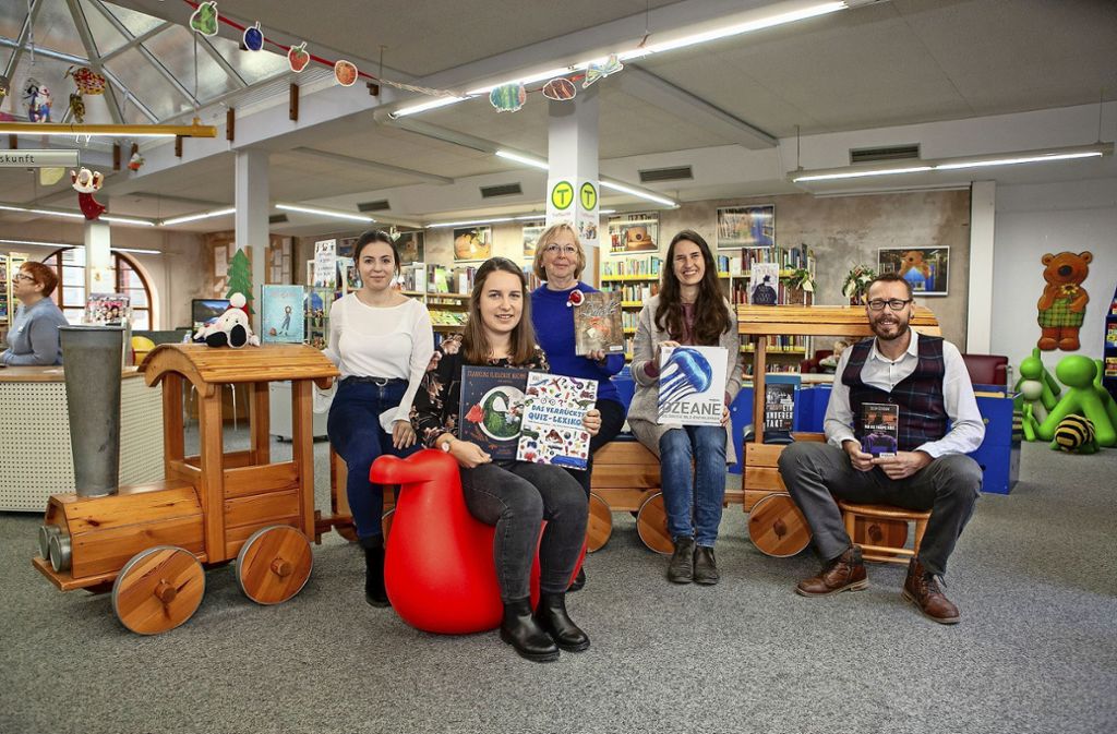 Das Team der Stadtbücherei empfiehlt den Leserinnen und Lesern unserer Zeitung interessante Bücher für die kommenden Festtage: Gute Bücher unterm Weihnachtsbaum
