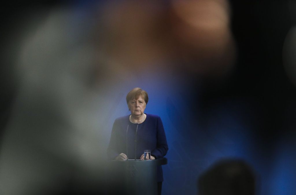 Coronavirus in Deutschland: Kanzlerin Merkel sieht kein früheres Ende der Auflagen
