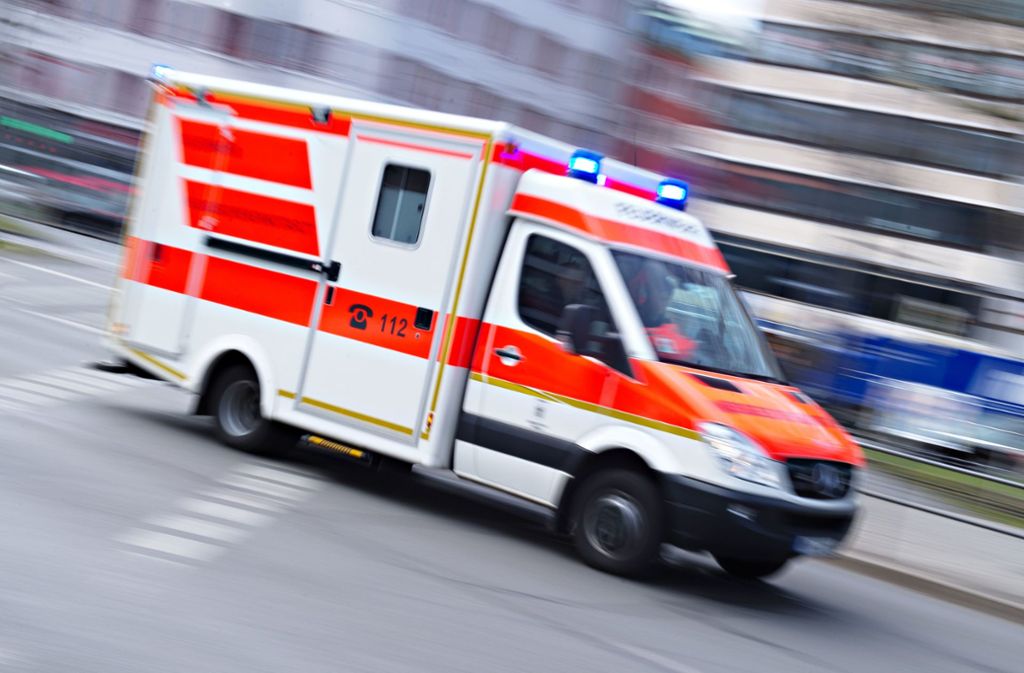 Unfall in Neckartailfingen: Motorradfahrer nach Sturz schwer verletzt