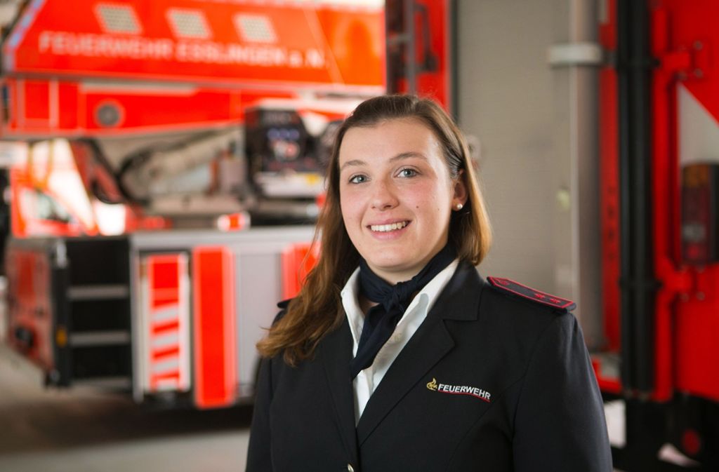 Janine Wahr bildet bei der Feuerwehr Jugendliche aus und steht auch für gefährliche Einsätze parat: Janine Wahr lebt für die Esslinger Feuerwehr