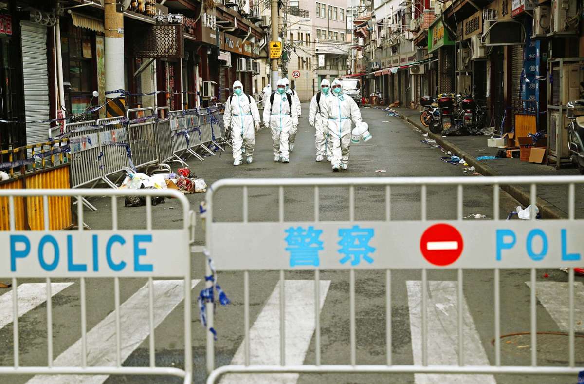 China schwächt mit den Lockdowns wie hier in Shanghai auch die eigene Wirtschaft. Foto: imago images/VCG