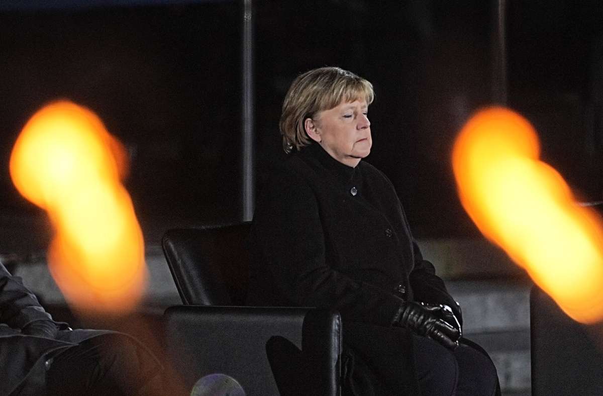 Abschied von Angela Merkel: Die bewegenden Bilder des Zapfenstreichs