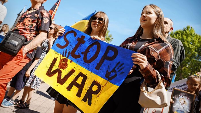 Demonstranten feiern ESC-Gewinn der Ukraine als symbolischen Sieg