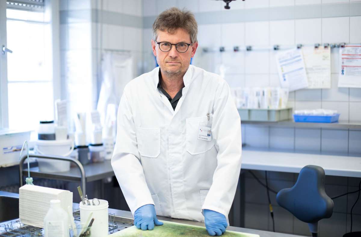 Tübinger Pathologe Hans Bösmüller: Wissenschaftler erwartet baldiges Ende der Corona-Pandemie