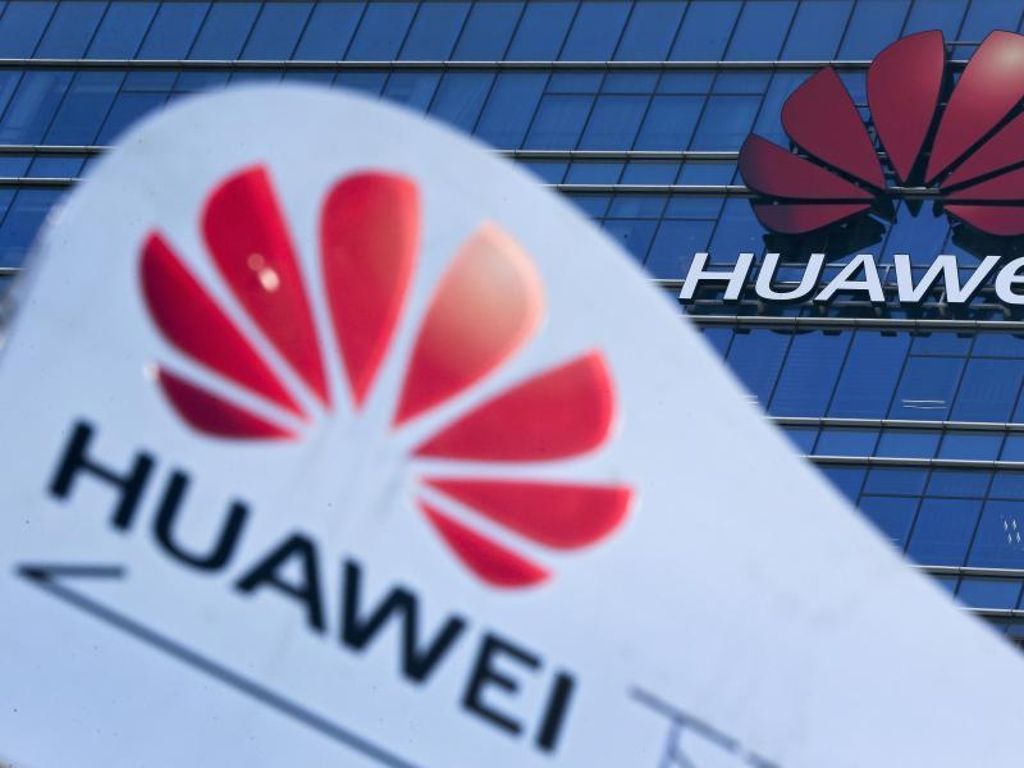 Chinesischer Telekomausrüster: Seehofer: 5G-Netz ohne Huawei kurzfristig wohl nicht machbar